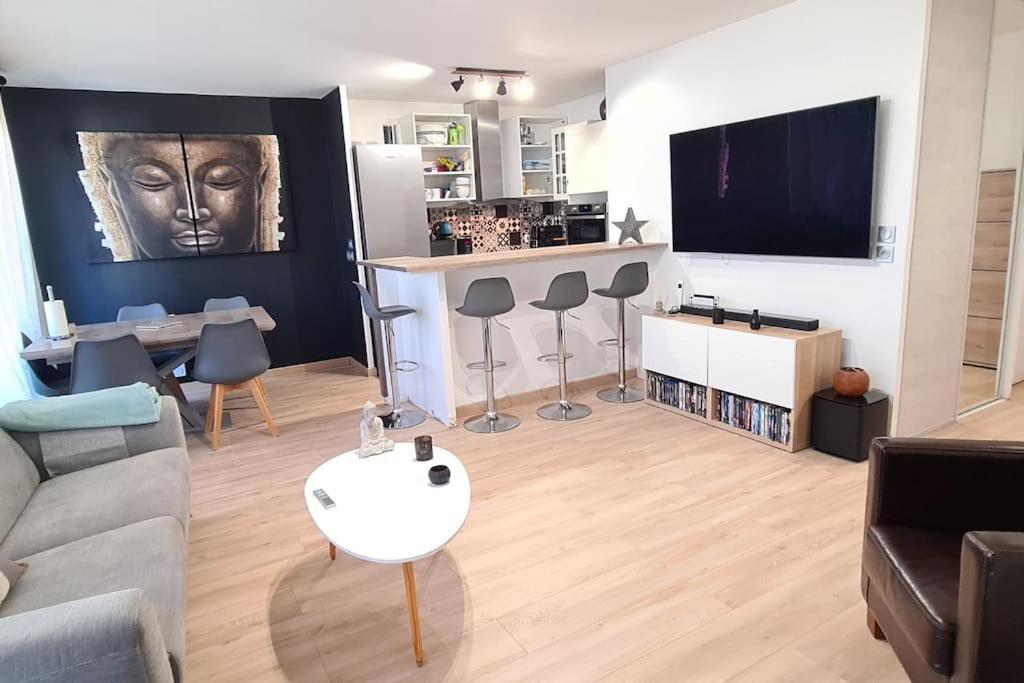 Charmant Logement Avec Jacuzzi Mantes-la-Jolie Εξωτερικό φωτογραφία