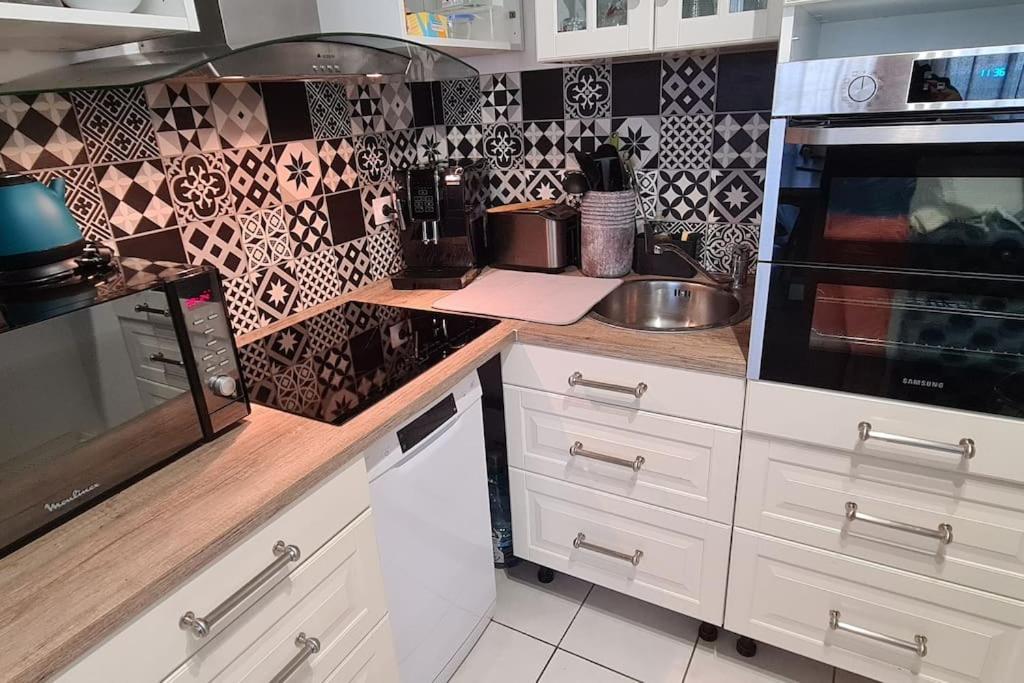 Charmant Logement Avec Jacuzzi Mantes-la-Jolie Εξωτερικό φωτογραφία