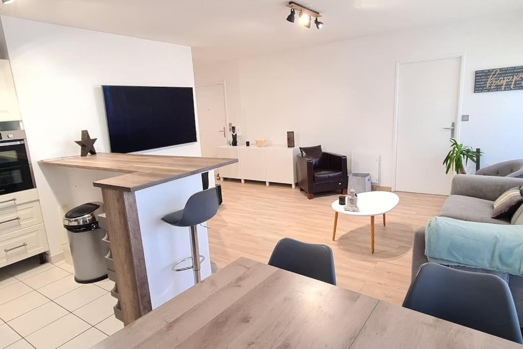 Charmant Logement Avec Jacuzzi Mantes-la-Jolie Εξωτερικό φωτογραφία