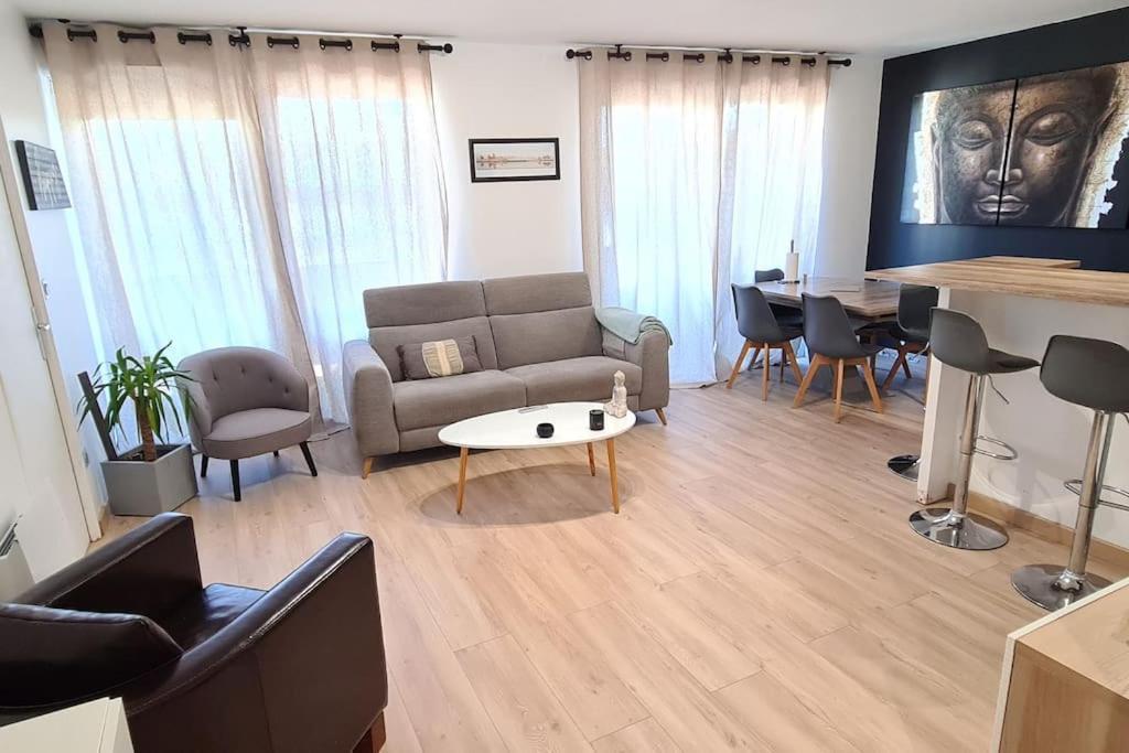 Charmant Logement Avec Jacuzzi Mantes-la-Jolie Εξωτερικό φωτογραφία